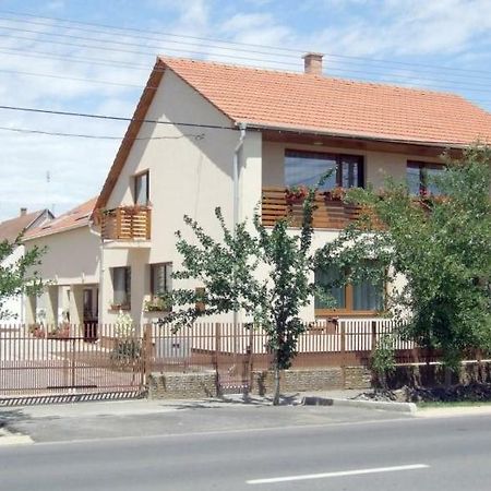 Aura Vendeghaz Hotel Hajduszoboszlo Luaran gambar