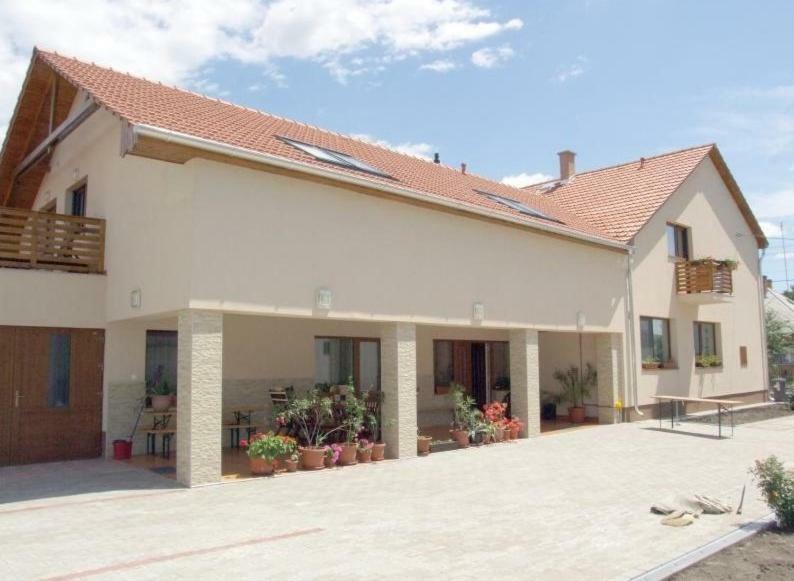 Aura Vendeghaz Hotel Hajduszoboszlo Luaran gambar